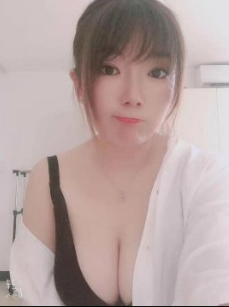 万柏林大胸妹子